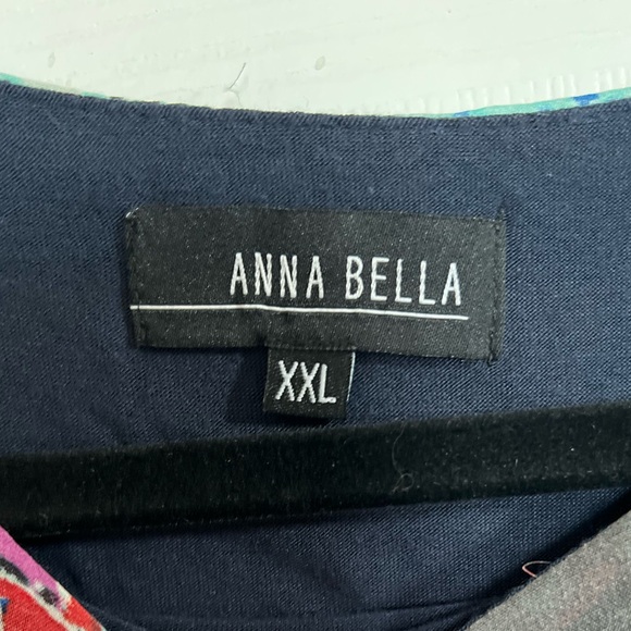 Asymmetrical blouse - Picture 2 of 4